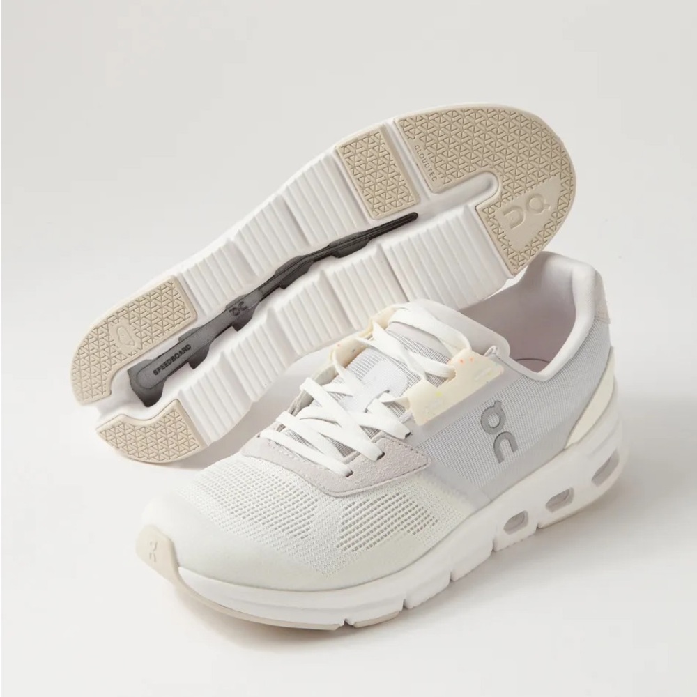 ON
Cloudrift W Undyed White Frost Knit Sneakers